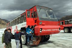 06 Brewster Ice Explorers Take Passengers Onto The Surface of the Athabasca Glacier In Summer From Columbia Icefield
